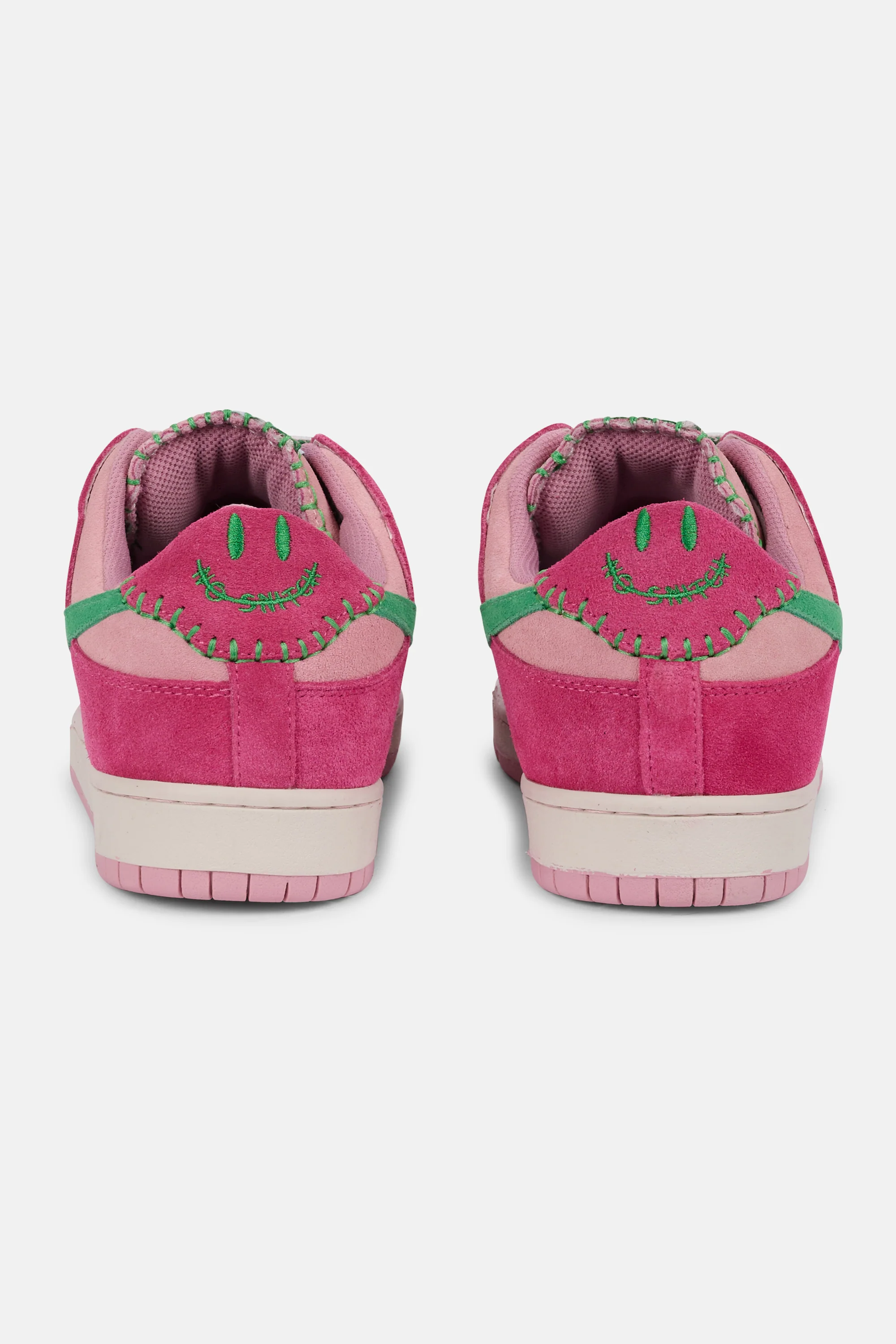 District V6 Rose - Image 4